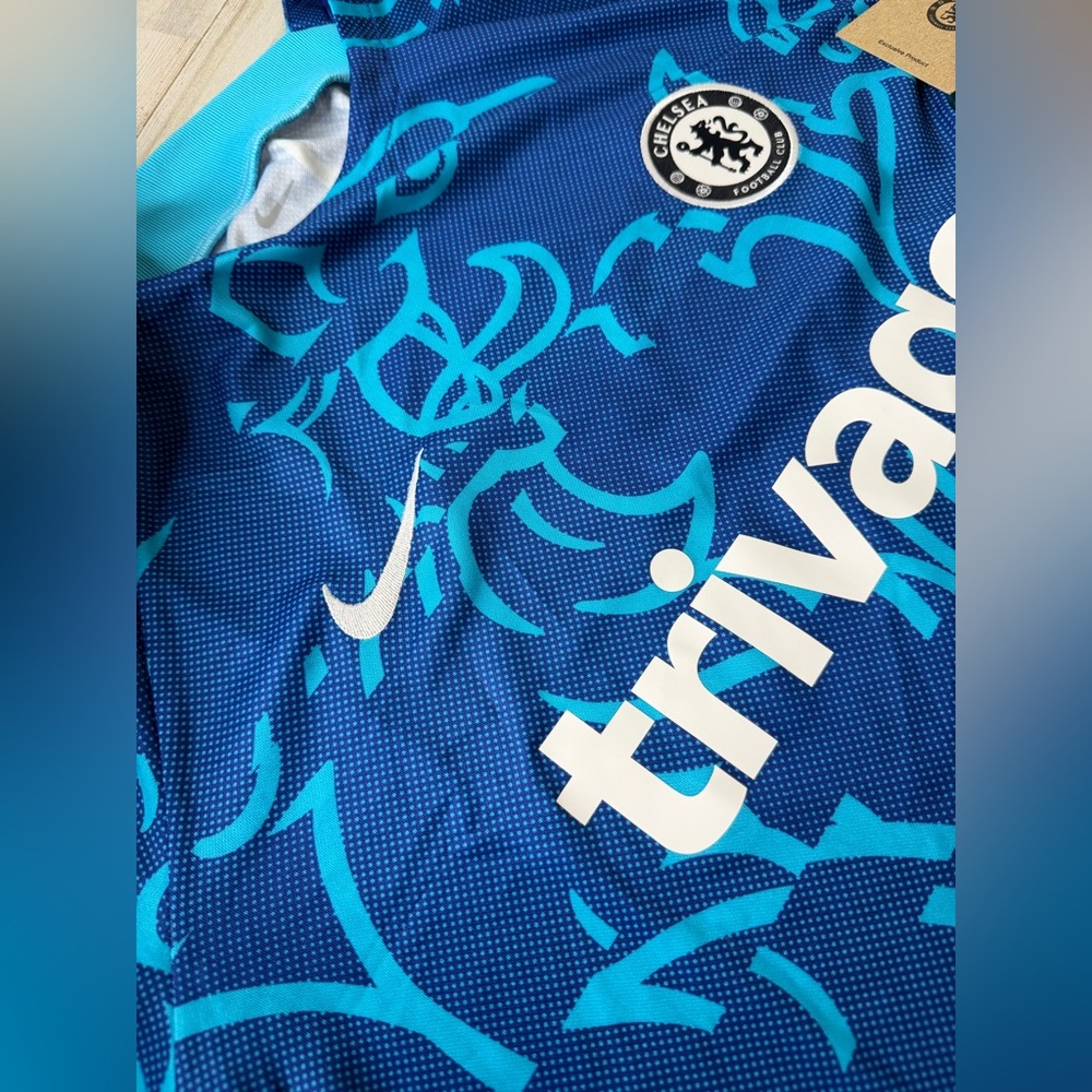 Nike Blue Chelsea FC Graphic Jersey - Picture 3 of 6